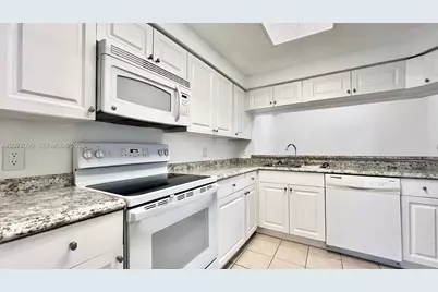 3021 Alcazar Pl #101, Palm Beach Gardens, FL 33410 - Photo 9