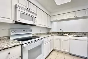 3021 Alcazar Pl, Palm Beach Gardens, FL 33410 - Photo 9
