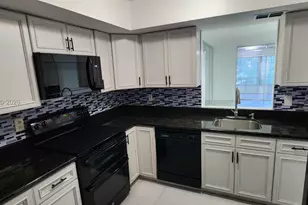 1020 NW 80th Ave, Margate, FL 33063 - Photo 9