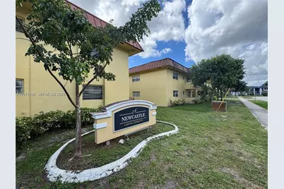 3380 NW 30th St #24, Lauderdale Lakes, FL 33311 - Photo 1