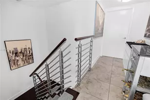 41 SE 5th St, Miami, FL 33131 - Photo 15