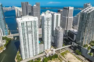 41 SE 5th St, Miami, FL 33131 - Photo 5