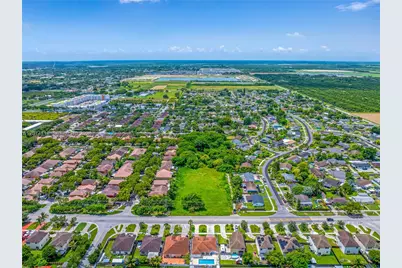 1560 W Mowry Dr, Homestead, FL 33030 - Photo 7