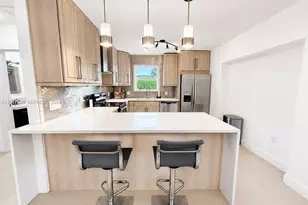 2830 NE 56th Ct, Fort Lauderdale, FL 33308 - Photo 9