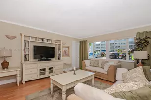 330 SE 2nd St, Hallandale Beach, FL 33009 - Photo 15