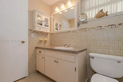 330 SE 2nd St #101H, Hallandale Beach, FL 33009 - Photo 13