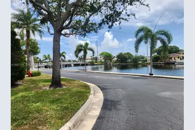 160 Cypress Club Dr #608, Pompano Beach, FL 33060 - Photo 21