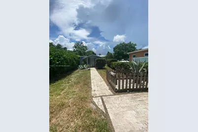 14920 NE 10th Ave, Miami, FL 33161 - Photo 3