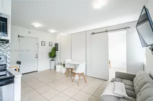 6971 Carlyle Ave, Miami Beach, FL 33141 - Photo 5