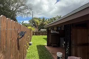 401 SW 4th Terrace, Hallandale Beach, FL 33009 - Photo 17