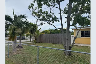 1001 S 27th Ave, Hollywood, FL 33020 - Photo 9