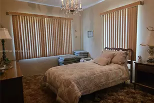 3070 NW 6th St, Miami, FL 33125 - Photo 13