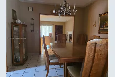 3070 NW 6th St, Miami, FL 33125 - Photo 9