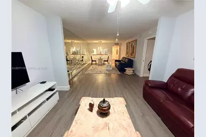 10847 W Clairmont Cir #302, Tamarac, FL 33321 - Photo 13