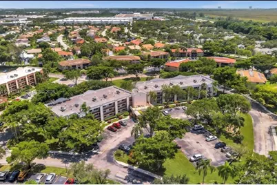 10847 W Clairmont Cir #302, Tamarac, FL 33321 - Photo 3