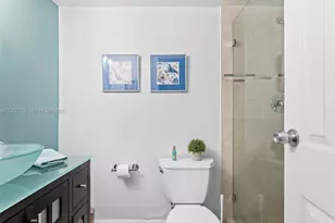 16546 NE 26th Ave, North Miami Beach, FL 33160 - Photo 27
