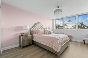 16546 NE 26th Ave, North Miami Beach, FL 33160 - Photo 23