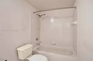 202 Belmont Ln, North Lauderdale, FL 33068 - Photo 23