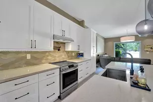 13993 N Cypress Cove Cir, Davie, FL 33325 - Photo 9