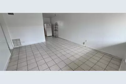 664 W 29th St #4, Hialeah, FL 33012 - Photo 11