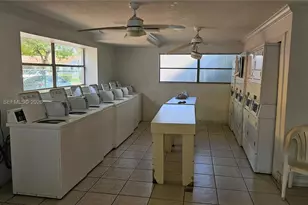 17255 SW 95th Ave, Palmetto Bay, FL 33157 - Photo 9