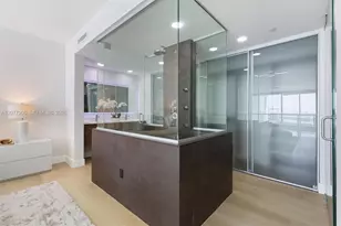 1040 Biscayne Blvd, Miami, FL 33132 - Photo 19