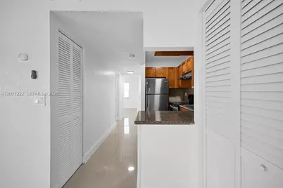 655 Kathy Ct, Margate, FL 33068 - Photo 9
