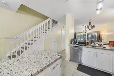 762 SW 122nd Ter, Pembroke Pines, FL 33025 - Photo 15