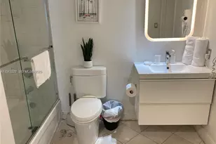 1200 Brickell Bay Dr, Miami, FL 33131 - Photo 3