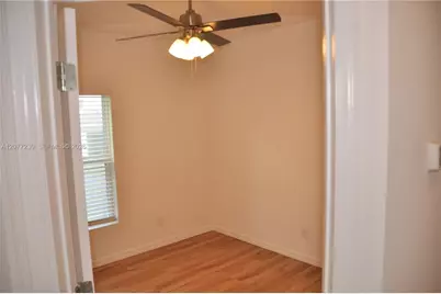 9809 Late Way #9809, Other City - In The State Of Florida, FL 34736 - Photo 11