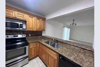 1525 Lake Crystal Dr #D, West Palm Beach, FL 33411 - Photo 5