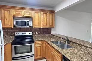 1525 Lake Crystal Dr, West Palm Beach, FL 33411 - Photo 5