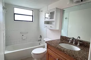 1525 Lake Crystal Dr, West Palm Beach, FL 33411 - Photo 7