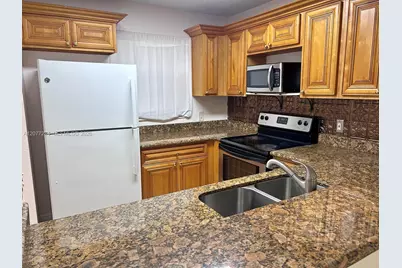 1525 Lake Crystal Dr #D, West Palm Beach, FL 33411 - Photo 3