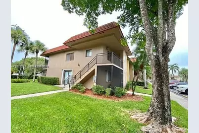 215 Lakeview Dr #203, Weston, FL 33326 - Photo 1