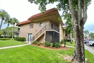 215 Lakeview Dr, Weston, FL 33326 - Photo 1