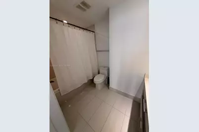 55 SW 9th St #3609, Miami, FL 33130 - Photo 17
