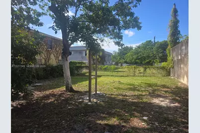 1021 NW 28th St, Miami, FL 33127 - Photo 5