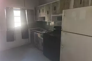 1021 NW 28th St, Miami, FL 33127 - Photo 9