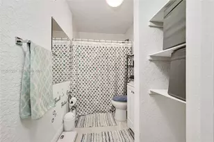 2420 NW 22nd Rd, Fort Lauderdale, FL 33311 - Photo 23