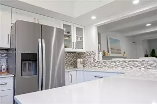 2119 NE 44th St, Lighthouse Point, FL 33064 - Photo 9