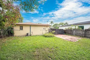 2420 NW 22nd Rd, Fort Lauderdale, FL 33311 - Photo 27