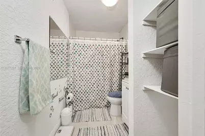 2420 NW 22nd Rd, Fort Lauderdale, FL 33311 - Photo 23