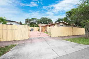 2420 NW 22nd Rd, Fort Lauderdale, FL 33311 - Photo 25