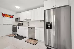 2420 NW 22nd Rd, Fort Lauderdale, FL 33311 - Photo 11