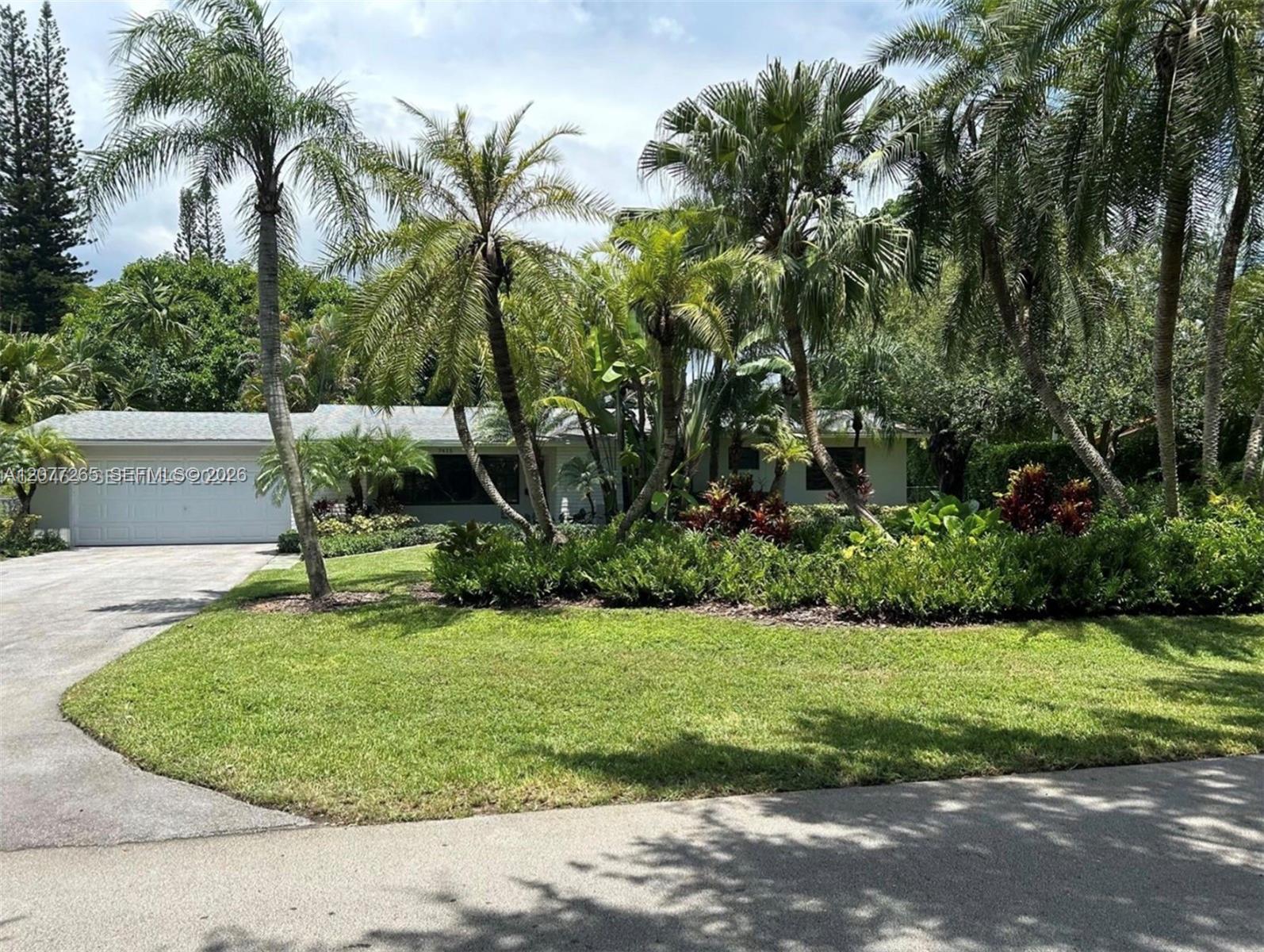 7415 SW 117th St - 7415 SW 117th St, Pinecrest, FL 33156 Luxury Property | Jose Angel Pina
