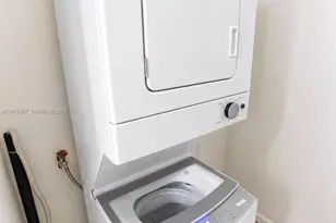 20674 NW 38th Ave, Miami Gardens, FL 33055 - Photo 15