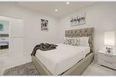52 NE 47th St, Miami, FL 33137 - Photo 15