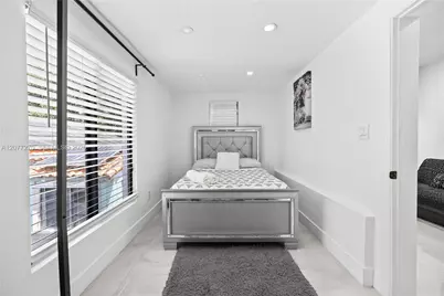 52 NE 47th St, Miami, FL 33137 - Photo 23