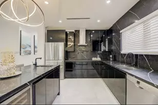 52 NE 47th St, Miami, FL 33137 - Photo 5
